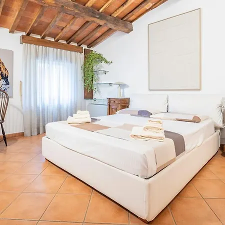 شقة Penthouse With Private Elevator In The Historic Center بيتراسانتا