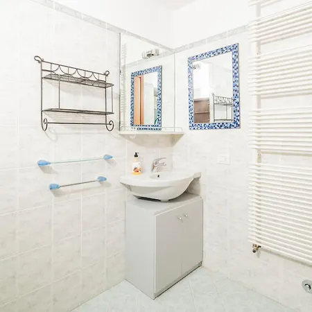 Penthouse With Private Elevator In The Historic Center * Pietrasanta